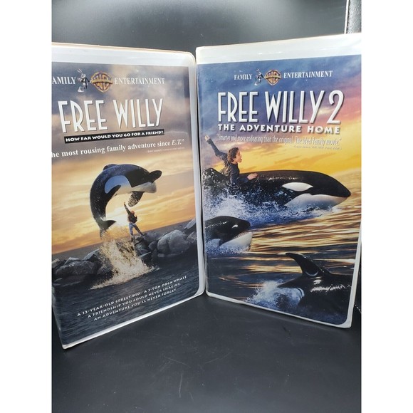 Lot of 2 VHS Movies Free Willy 1 And Free Willy 2 The Adventure Home Clamshell - Picture 1 of 7